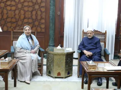 شيخ الأزهر: كرة القدم بين أقدام اللاعبين أصبحت تحظى باهتمام يفوق التعليم