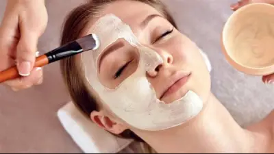 وصفات طبيعية سريعة لترطيب البشرة قبل الخروج في الحر الشديد