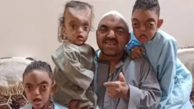 داعية يتعرض لموجة سخرية بعد نشر صورة مع أبنائه ذوي الهمم في عيد الفطر