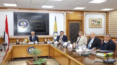 رئيس جامعة المنيا يؤكد: الكفاءة والتميز أساس اختيار عميد كلية الطب الجديد