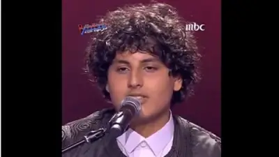 طفل ليبي يخطف الأضواء في ذا فويس كيدز بأداء مذهل لأغنية أم كلثوم