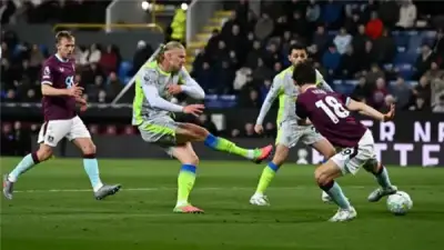 مانشستر سيتي يتصدر الدوري الإنجليزي بفوز صعب على بيرنلي بهدف هالاند