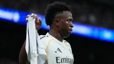 برنابيو يعلن العصيان.. فينيسيوس جونيور يضع ريال مدريد في مأزق استراتيجي كبير