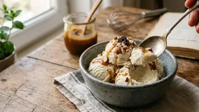 طريقة تحضير آيس كريم الفانيليا المنزلي بقوام كريمي ناعم مع نكهات متنوعة