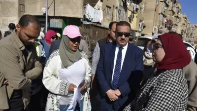 محافظ بورسعيد يتفقد بدء إنشاء مجمع تسوق حضاري في منطقة العبور ببورفؤاد