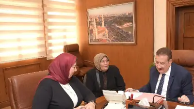 محافظ بورسعيد يلتزم بتوفير فرص عمل ودعم شامل لأسر الشهداء والمحاربين القدماء