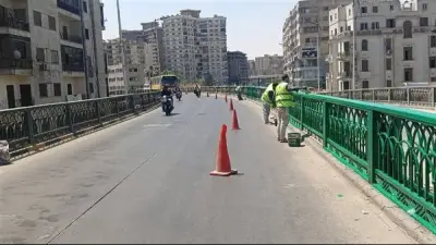 محافظ الجيزة يوجه بالالتزام بمعايير الجودة في صيانة كوبري المعدني