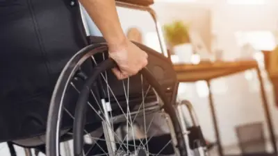 إيمان كريم تستعرض تقرير التمكين الشامل لذوي الإعاقة أمام النواب