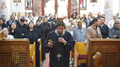 الأنبا صليب يلتقي عمال كنائس ميت غمر في لقاء روحي سنوي