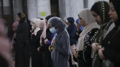 دار الإفتاء: الصلاة فريضة على الرجال والنساء دون تمييز