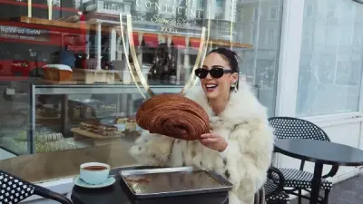 بسمة بوسيل تثير الجدل بإطلالة جريئة في لندن (صور)