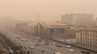 لماذا نشعر بحرارة نهاراً وبرودة ليلاً؟ الأرصاد تكشف السبب