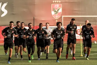 مران الأهلي: كريم فؤاد يبدأ المشاركة تدريجياً في التدريبات الجماعية