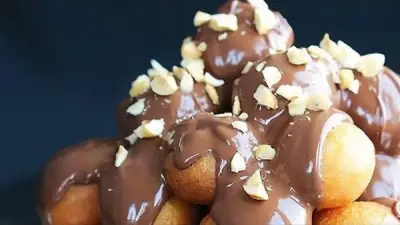 طريقة عمل الزلابية بالنوتيلا: حلوى شهية لإسعاد الصغار