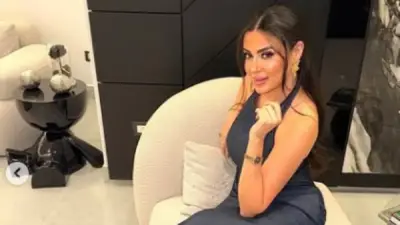 ميرنا نور الدين تتألق بإطلالة كاجوال جينز في أحدث ظهور