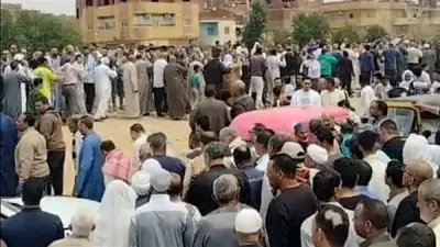 أهالي فايد يودعون ضحيتي حادث طريق السويس في مشهد جنائزي مهيب