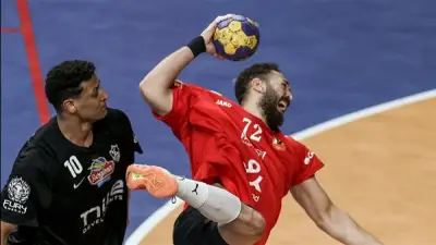 الأهلي يتوج بلقب دوري المحترفين لكرة اليد بعد فوز ساحق على الزمالك