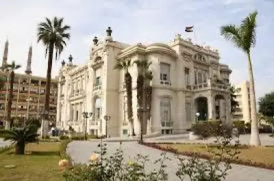 جامعة عين شمس تطلق مؤتمر الشراكة لتطوير التعليم التجاري في مايو