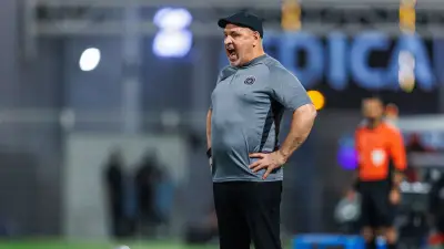 تهديد خليجي للشباب: ما حقيقة إلغاء مؤتمر نور الدين بن زكري بعد نهائي الريان؟