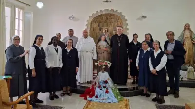 مطران الكنيسة اللاتينية يحتفل بعيد ماري أوفرازي مع راهبات الراعي الصالح ببورسعيد