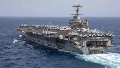 اعتراض بحري جديد: مدمرة أمريكية تعترض سفينة متجهة لإيران