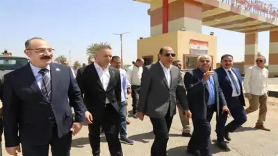 محافظ المنيا: تطوير الطرق والبنية التحتية أولوية وطنية