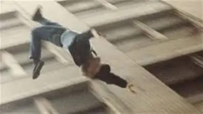 إصابة عاملين بسقوطهما من علو في حادثين منفصلين بالدقهلية