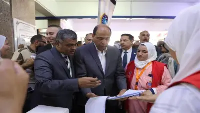 محافظ المنيا يتفقد القافلة الطبية المجانية بقرية أبا البلد في مغاغة