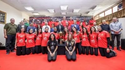 تكريم مجلس الأهلي لسيدات الطائرة بعد الفوز ببطولة أفريقيا بحضور رئيس الاتحاد