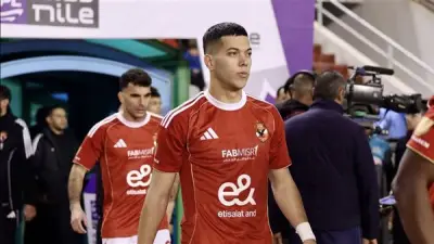 شوبير يكشف حقيقة مفاوضات الأهلي مع إمام عاشور لتجديد العقد