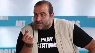 ابنة سامح عبدالعزيز تطلب ذكريات والدها من محبيه لوثائقي