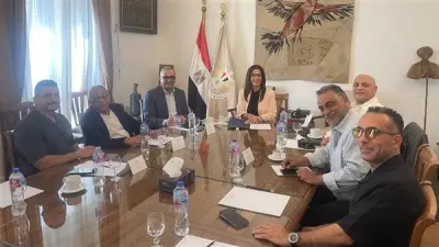 وزيرة الثقافة تناقش مع صناع السينما تطوير الصناعة ودعم الإنتاج