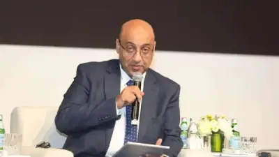 تدريس البرمجة وتسليم التابلت لطلاب التعليم الفني العام المقبل