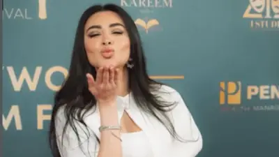 ميرهان حسين تتألق بفستان أبيض أنيق في أحدث ظهور لها على إنستجرام