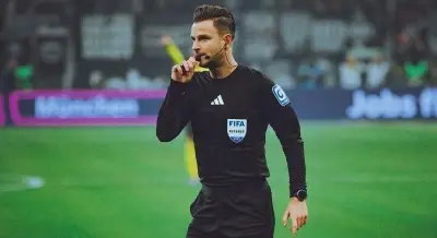 دانيال شلاجر حكما لمباراة بيراميدز والأهلي في الدوري المصري