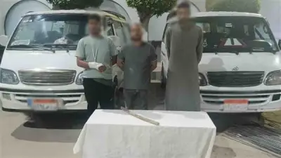 خلاف على أولوية التحميل يشعل مشاجرة بين سائقي ميكروباص بالبحيرة