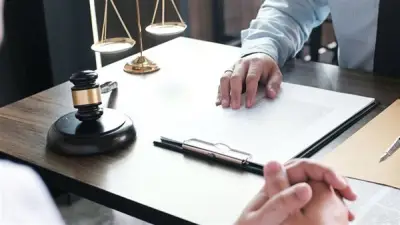 النيابة تستعجل تحريات مصرع شاب سقط من شرفة عشيقته بالقاهرة الجديدة