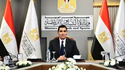 وزير الرياضة يوجه بتقديم الدعم الطبي الكامل للسباح محمد ربيع
