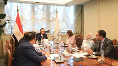 وزير التعليم العالي يتابع تصنيف الجامعات المصرية دولياً مع اللجنة الفنية