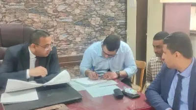 النيابة الإدارية تفحص واقعة تعدي معلمة بالضرب على تلميذ في سوهاج