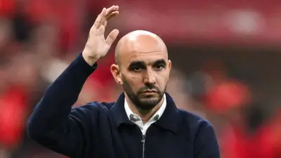 بدعم من مبابي.. وليد الركراكي يُشعل غرفة ملابس ريال مدريد