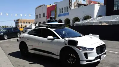 الصين توقف تراخيص الروبوتاكسي بعد فوضى تشغيلية لأسطول بايدو