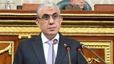 عادل عبد الفضيل.. مسيرة نقابية حافلة تتوج بوسام العمل من الطبقة الأولى