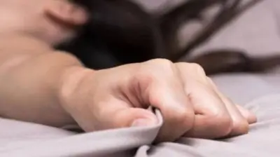 ضحية طبيب تخدير تتهمه بشل مقاومتها والتحرش بها بمستشفى وسط البلد