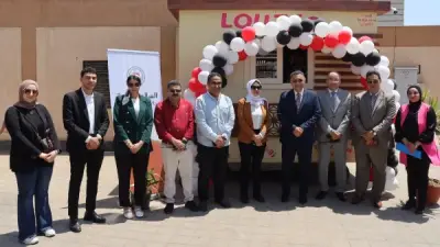 محافظ القليوبية يسلم عربة طعام متنقلة لشابين لدعم الشباب والحد من البطالة