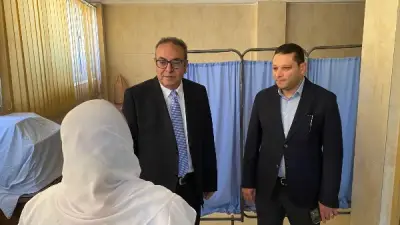 عميد طب الزقازيق يتفقد العيادات الخارجية ووحدات الأورام لتطوير الخدمات