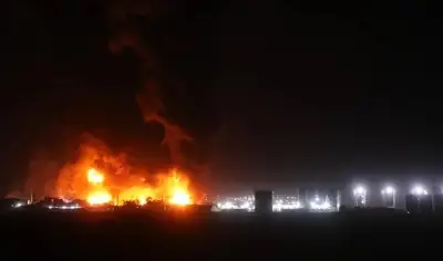 هجوم بطائرات مسيرة يستهدف خزانات وقود بمطار دولة عربية ويشعل أزمة أمنية