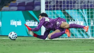 شريف إكرامي يوجه رسالة إشادة لمصطفي شوبير بعد تألقه في مواجهة إسبانيا