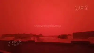 عاصفة رملية عنيفة تضرب شرق ليبيا وتمتد إلى السلوم وبراني محدثة انخفاضًا حادًا في الرؤية