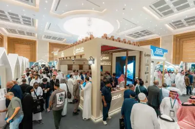 مساعد وزير السياحة يؤكد متابعة أحدث النظم لتحسين خدمات المعتمرين